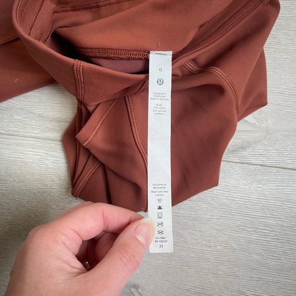 Lululemon Wunder Train with Pockets size 0 - Picture 2 of 3